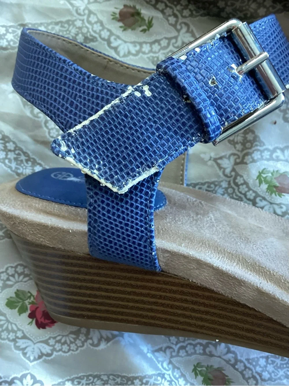 Giani Bernini Navy Textured Buckle Wedge Sandals 10M